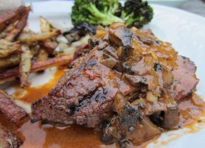 Sirloin-tips-Portobello-sauce001