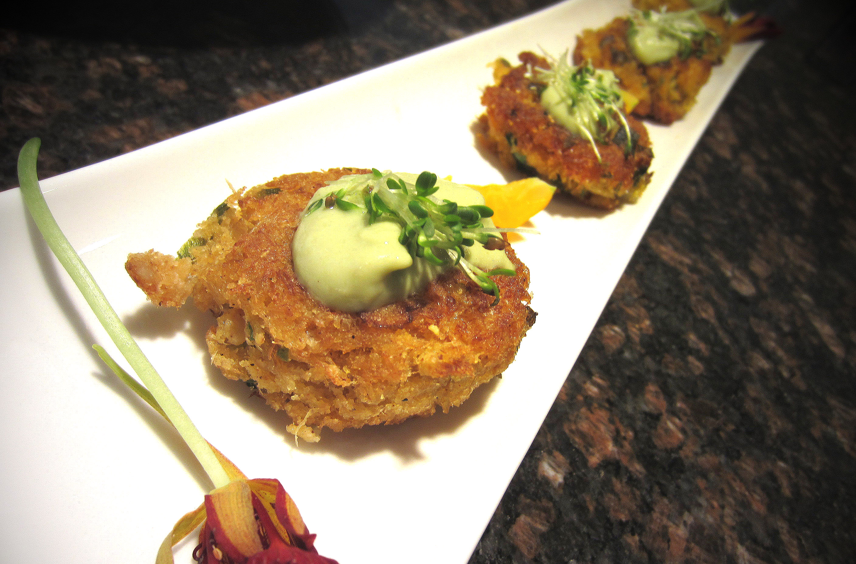 Curry Crab Cakes with Spicy Avacado Sauce